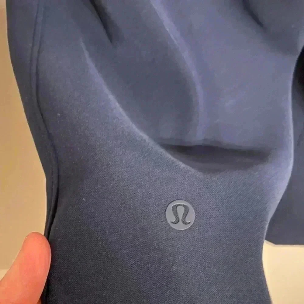 Lululemon On The Fly Woven Cropped Pants